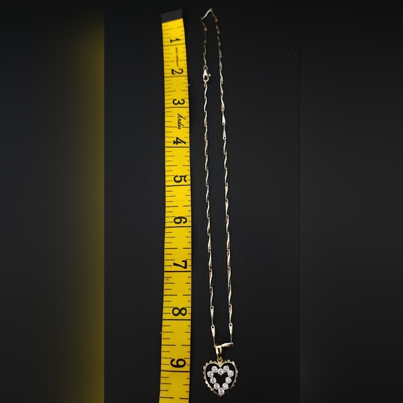 14k GOLD FILLED NECKLACE WITH PENDANT - Picture 6 of 8